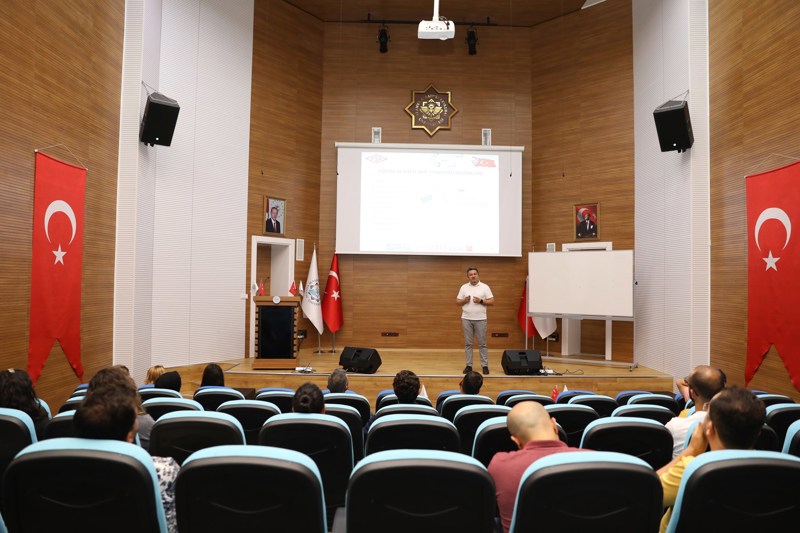 ALKÜ PERSONELİNE KALİTE YÖNETİM SİSTEMİ EĞİTİMİ