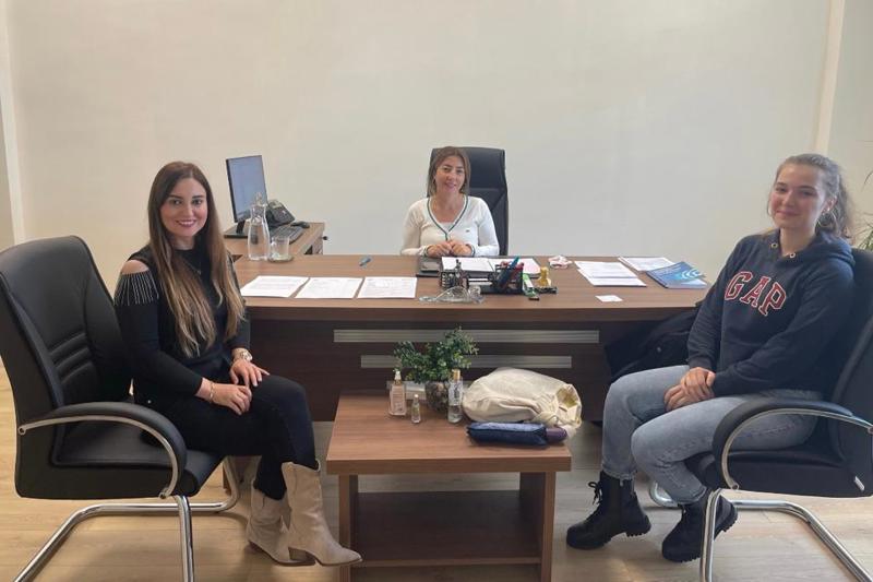 Üniversite Üst Kalite Komisyonu Üyesi Endüstri Mühendisliği üçüncü sınıf öğrencisi Gonca Gül TÜRKYILMAZ ile toplantı yapıldı. 